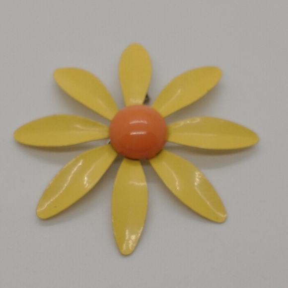 Vintage 1970s Mod Flower Brooch Pin - Picture 4 of 7